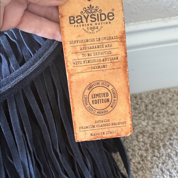 New Bayside84 Premium Italian Suede Fringe Crossbody Bag - Picture 3 of 9